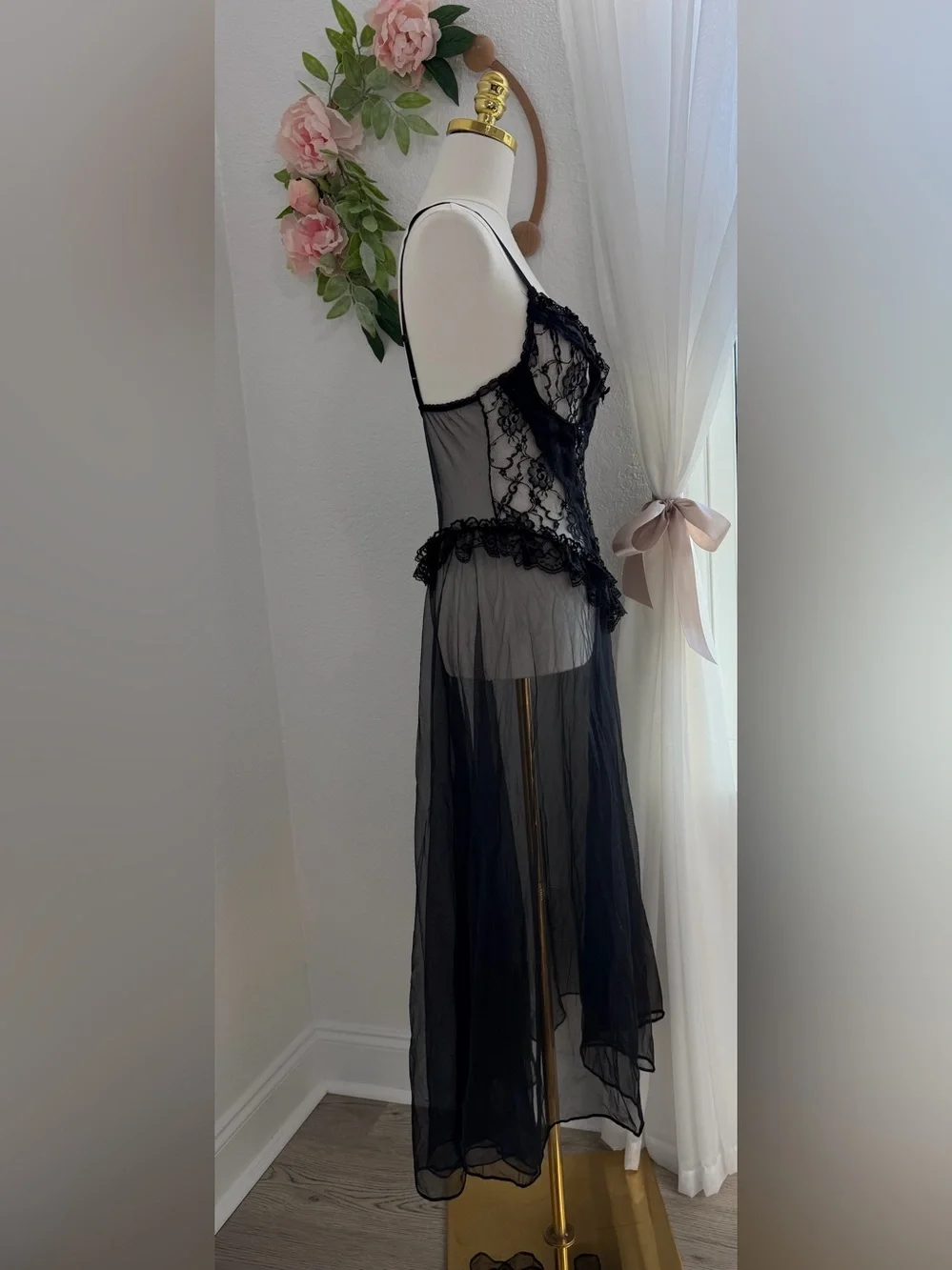 NEW Vintage Faris Black Mesh Lace Lingerie Neglige Nightgown Size L